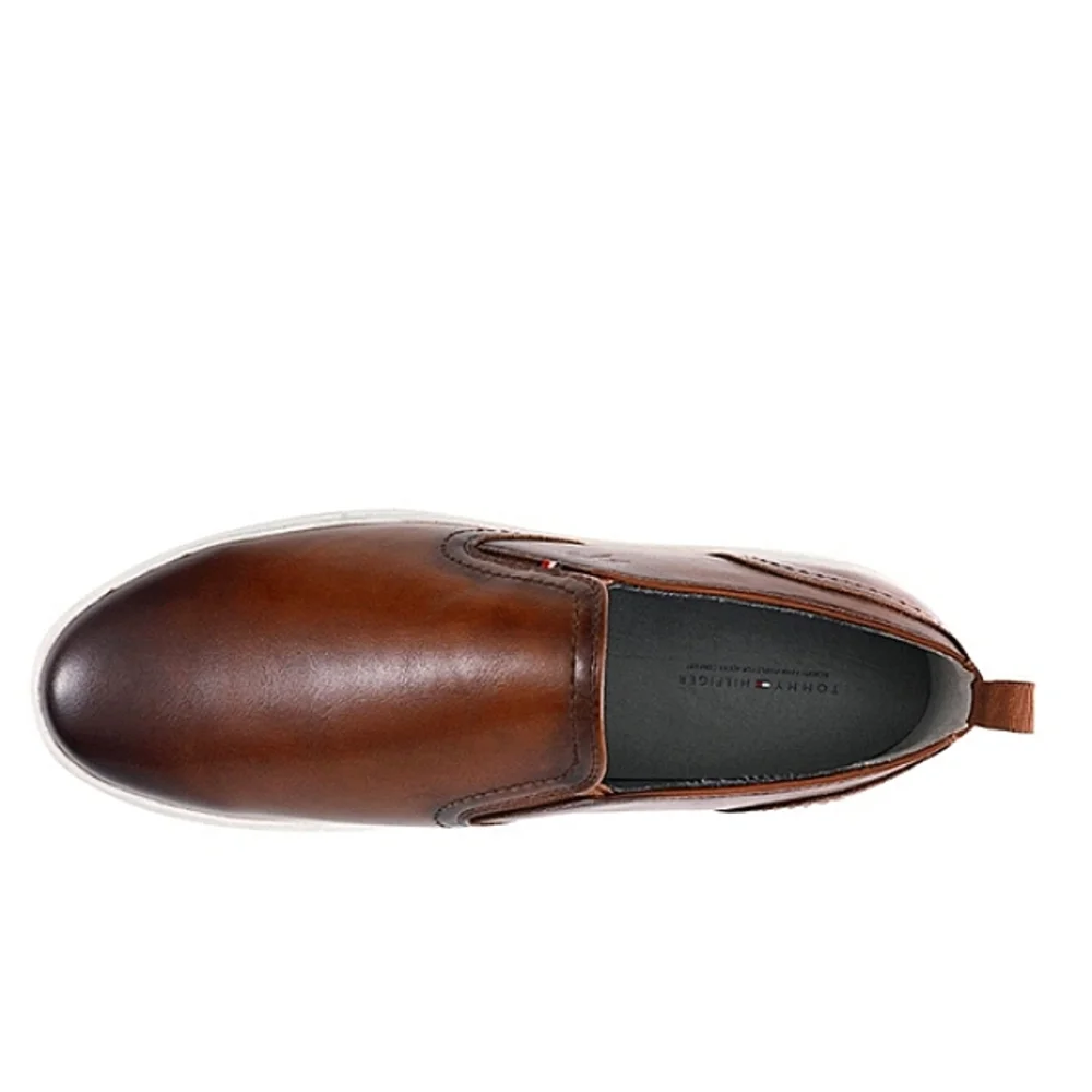 New w/Box Tommy Hilfiger Kozal Vegan Leather Burnished Med Brown Slip-On Loafers